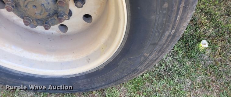 image for item EB9765 1992 Ford L8000  winch truck