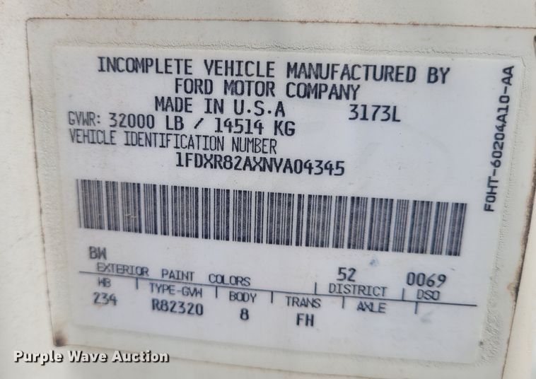 image for item EB9765 1992 Ford L8000  winch truck