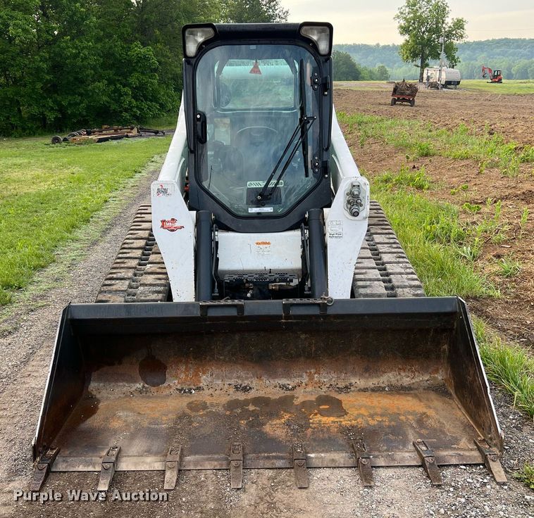 image for item II9033 2015 Bobcat T870  tracked skid steer loader