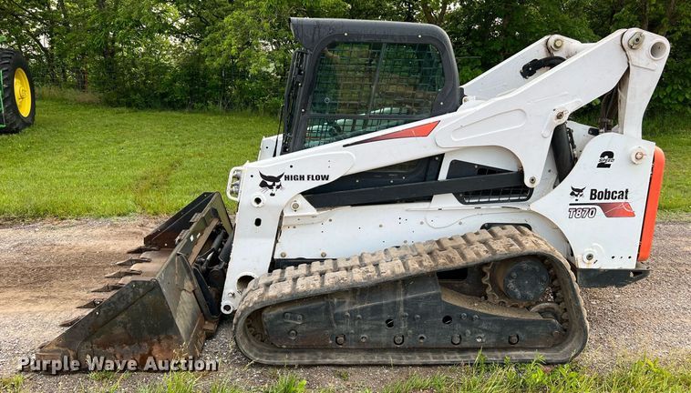 image for item II9033 2015 Bobcat T870  tracked skid steer loader