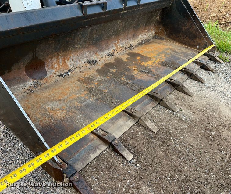 image for item II9033 2015 Bobcat T870  tracked skid steer loader