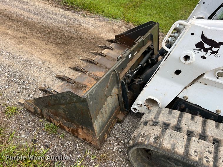 image for item II9033 2015 Bobcat T870  tracked skid steer loader