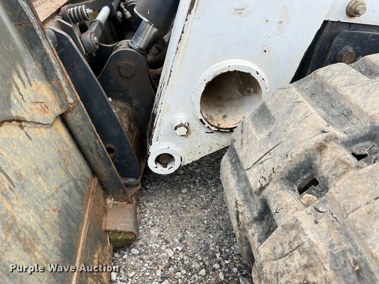 image for item II9033 2015 Bobcat T870  tracked skid steer loader