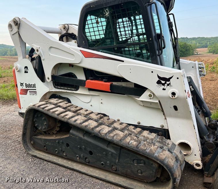 image for item II9033 2015 Bobcat T870  tracked skid steer loader