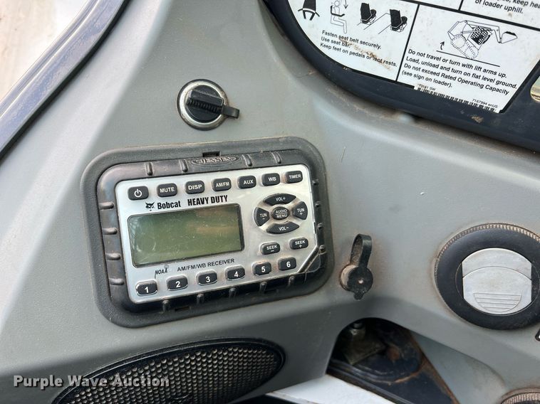 image for item II9033 2015 Bobcat T870  tracked skid steer loader