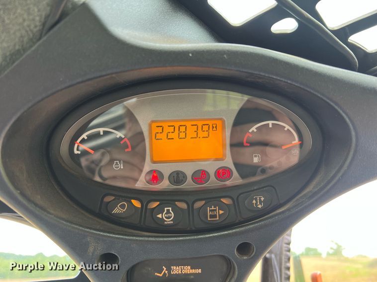 image for item II9033 2015 Bobcat T870  tracked skid steer loader