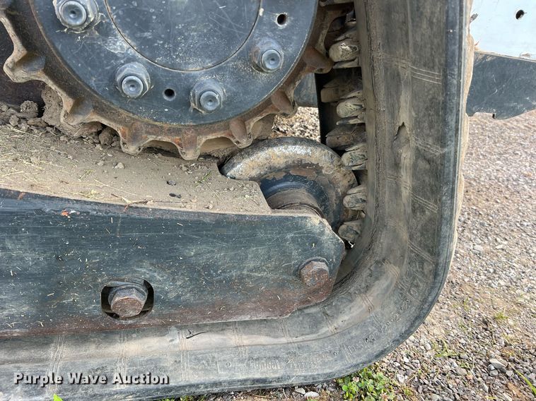 image for item II9033 2015 Bobcat T870  tracked skid steer loader