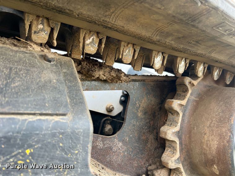 image for item II9033 2015 Bobcat T870  tracked skid steer loader