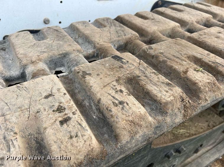 image for item II9033 2015 Bobcat T870  tracked skid steer loader