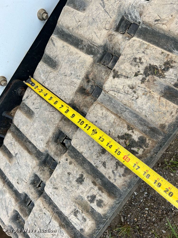 image for item II9033 2015 Bobcat T870  tracked skid steer loader