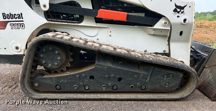 image for item II9033 2015 Bobcat T870  tracked skid steer loader