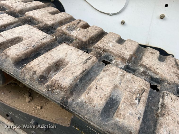 image for item II9033 2015 Bobcat T870  tracked skid steer loader