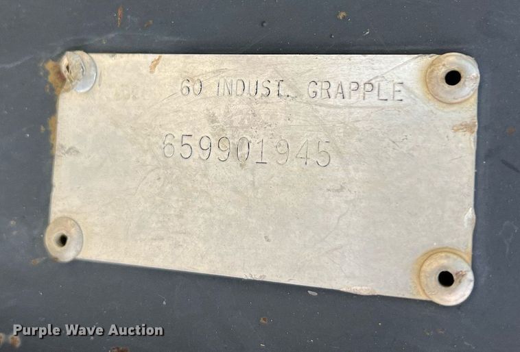 image for item II9039 Bobcat  skid steer grapple bucket