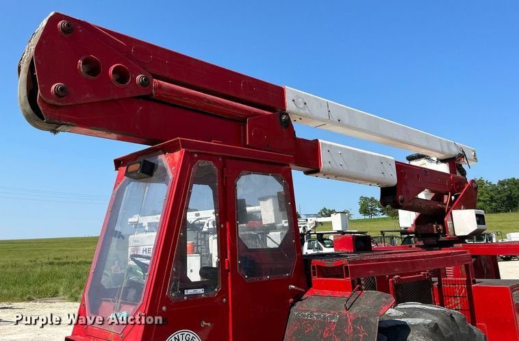 image for item II9059 Brown Bear 9116B  skidder