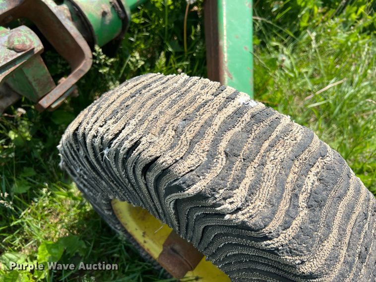 image for item II9061 John Deere 1508  batwing rotary mower