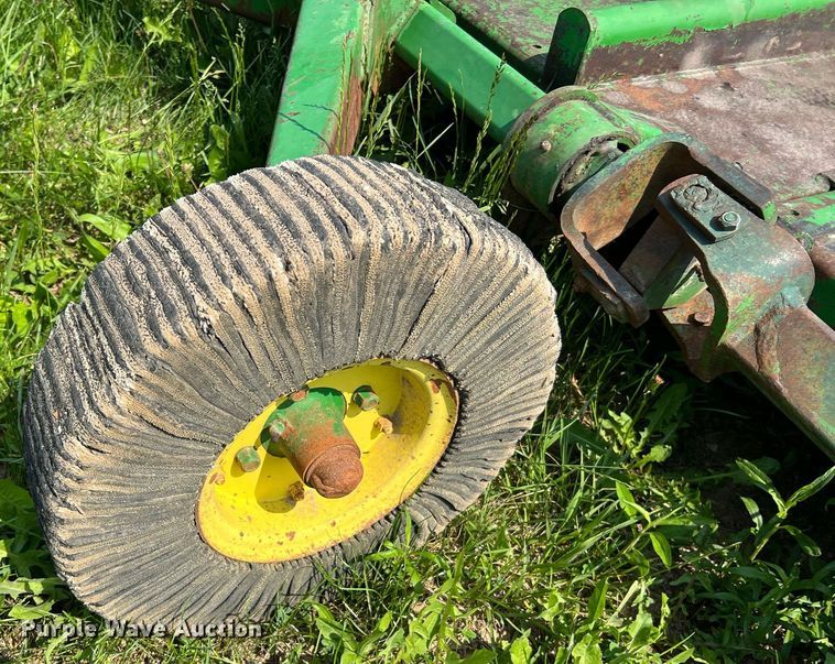 image for item II9061 John Deere 1508  batwing rotary mower