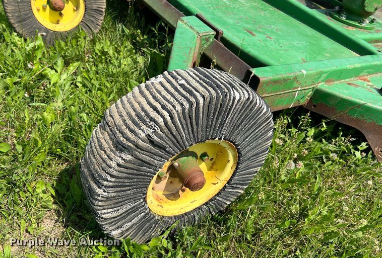 image for item II9061 John Deere 1508  batwing rotary mower