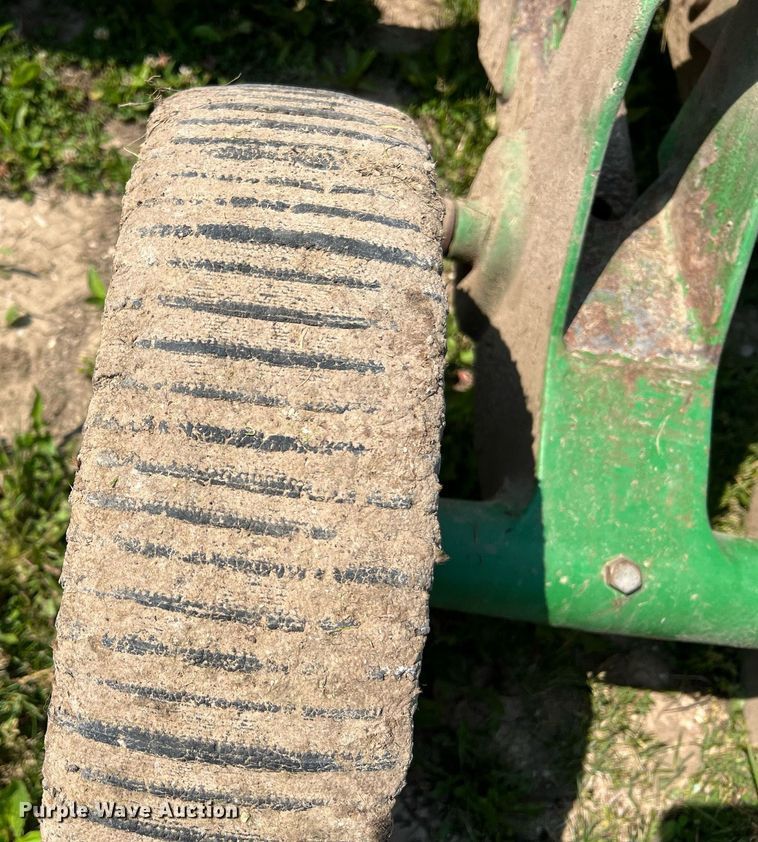 image for item II9062 (2) John Deere HX15 batwing rotary mower