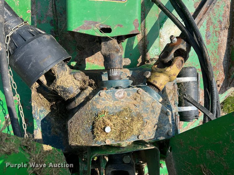 image for item II9062 (2) John Deere HX15 batwing rotary mower