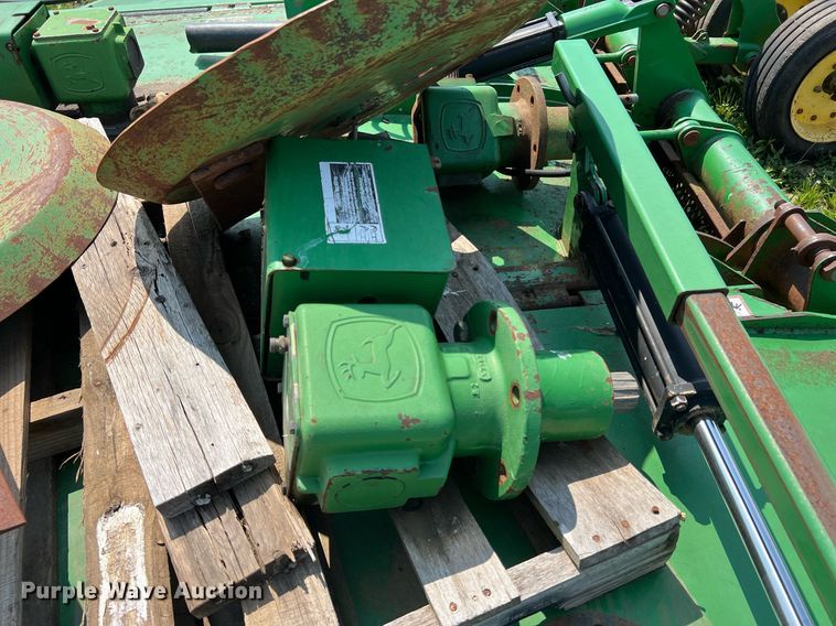 image for item II9062 (2) John Deere HX15 batwing rotary mower