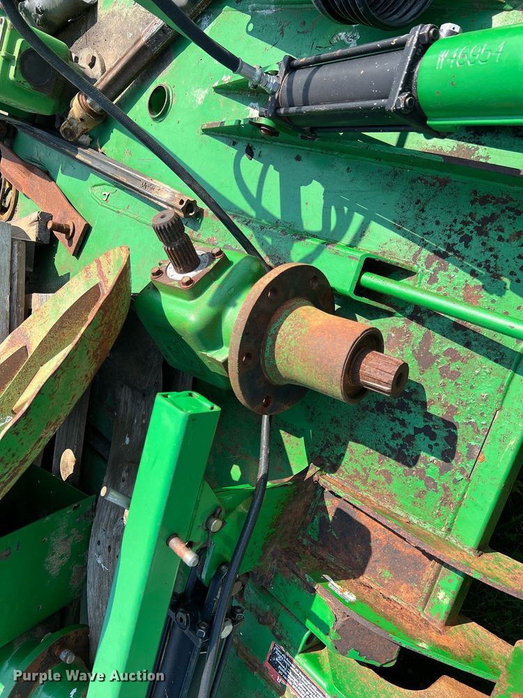 image for item II9062 (2) John Deere HX15 batwing rotary mower