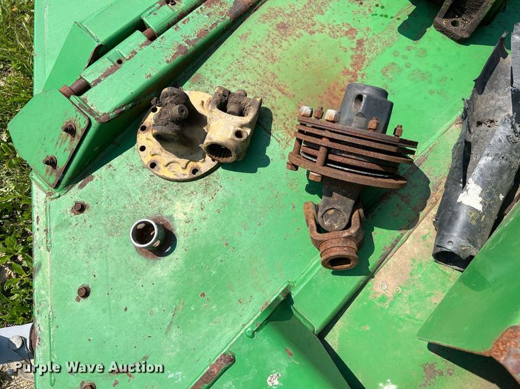 image for item II9062 (2) John Deere HX15 batwing rotary mower