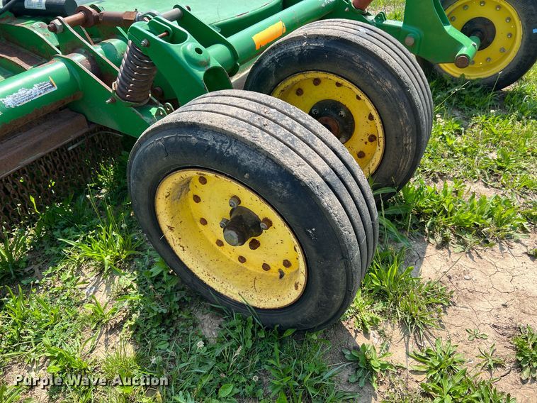 image for item II9062 (2) John Deere HX15 batwing rotary mower