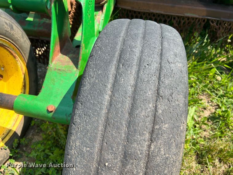 image for item II9062 (2) John Deere HX15 batwing rotary mower