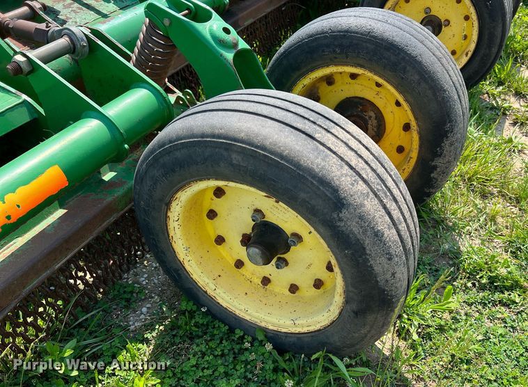 image for item II9062 (2) John Deere HX15 batwing rotary mower