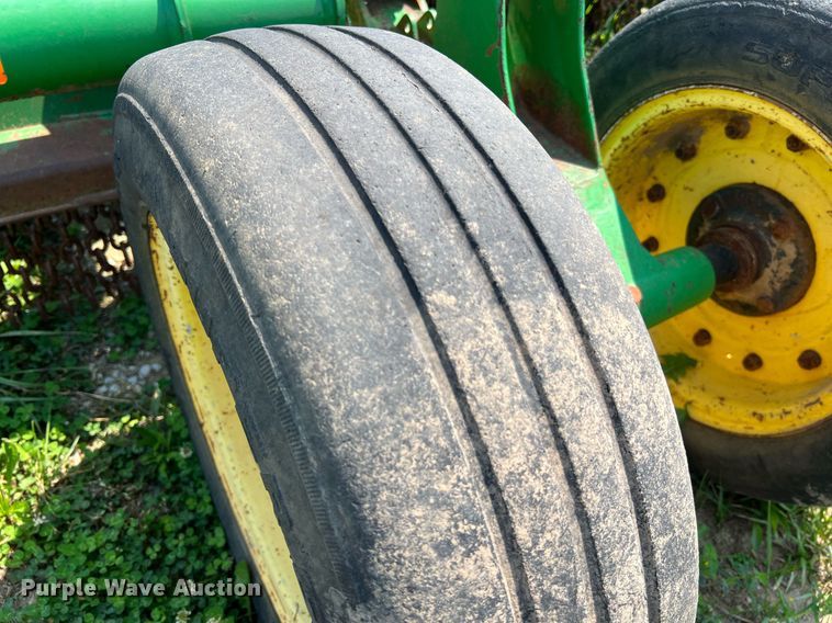 image for item II9062 (2) John Deere HX15 batwing rotary mower