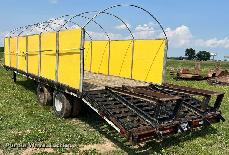 image for item II9064 2001 Hillsboro 629-TD-BT  equipment trailer