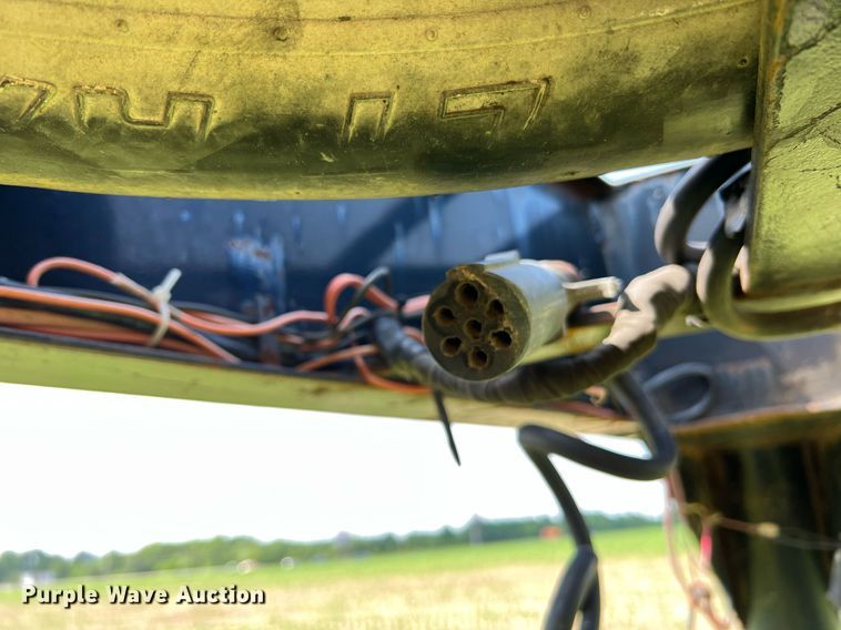 image for item II9064 2001 Hillsboro 629-TD-BT  equipment trailer