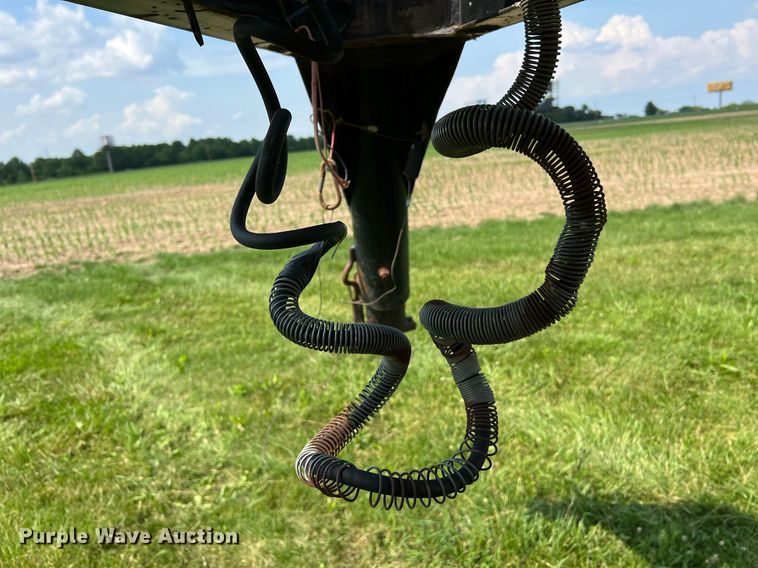 image for item II9064 2001 Hillsboro 629-TD-BT  equipment trailer