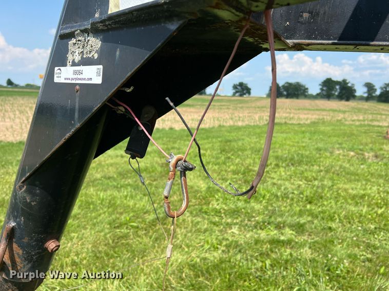 image for item II9064 2001 Hillsboro 629-TD-BT  equipment trailer