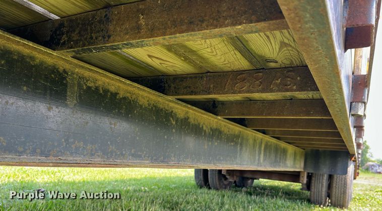 image for item II9064 2001 Hillsboro 629-TD-BT  equipment trailer