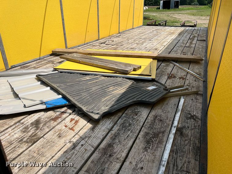 image for item II9064 2001 Hillsboro 629-TD-BT  equipment trailer