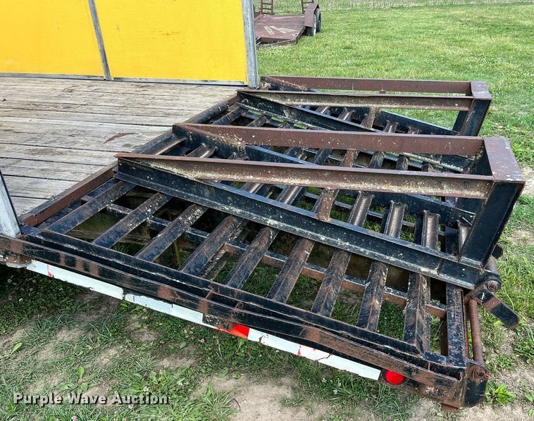 image for item II9064 2001 Hillsboro 629-TD-BT  equipment trailer