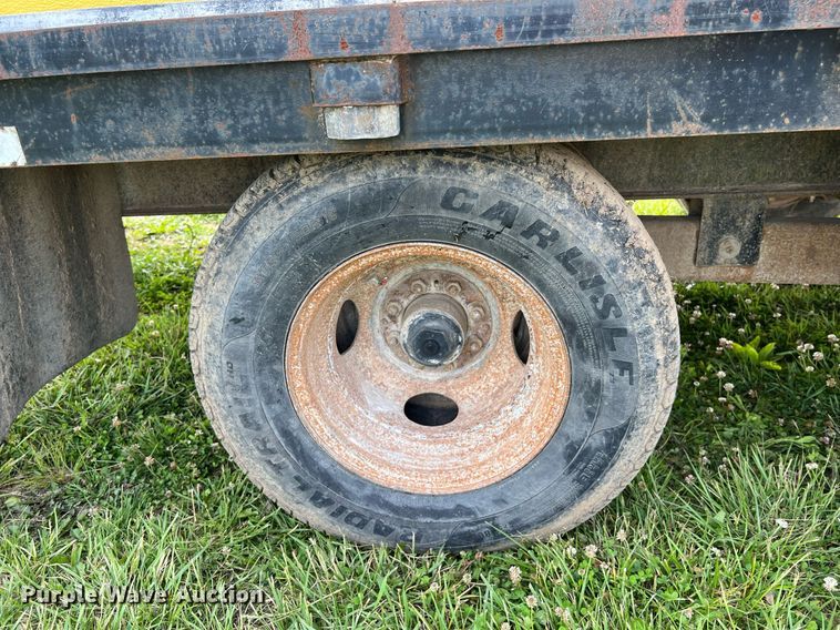 image for item II9064 2001 Hillsboro 629-TD-BT  equipment trailer