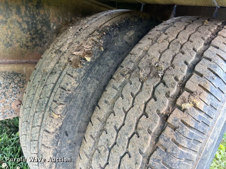 image for item II9064 2001 Hillsboro 629-TD-BT  equipment trailer