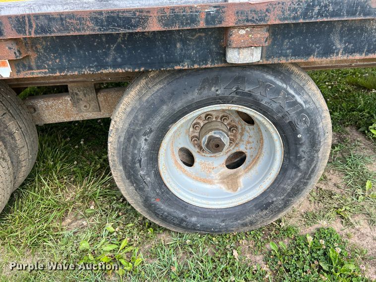 image for item II9064 2001 Hillsboro 629-TD-BT  equipment trailer