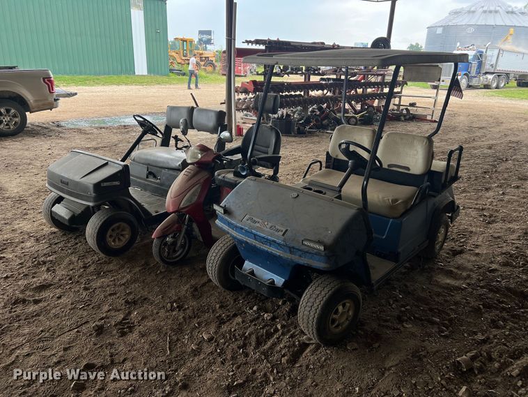 image for item II9068 (2) golf carts