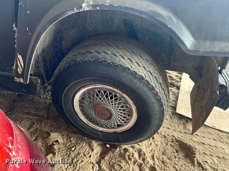 image for item II9068 (2) golf carts