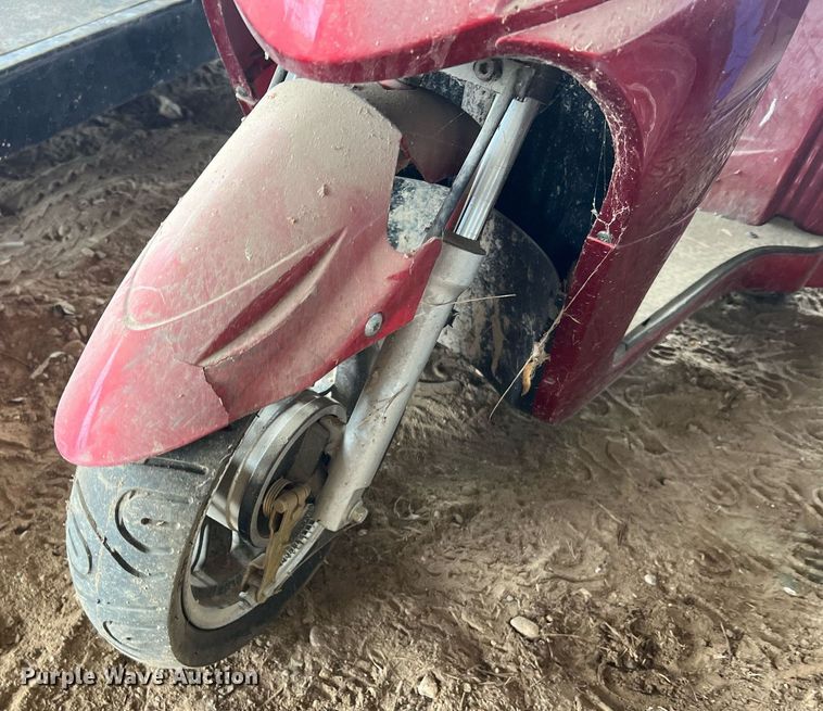 image for item II9068 (2) golf carts