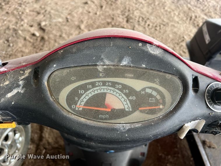 image for item II9068 (2) golf carts