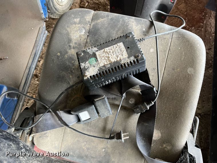 image for item II9068 (2) golf carts