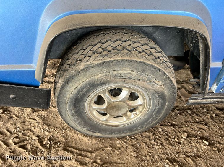 image for item II9068 (2) golf carts