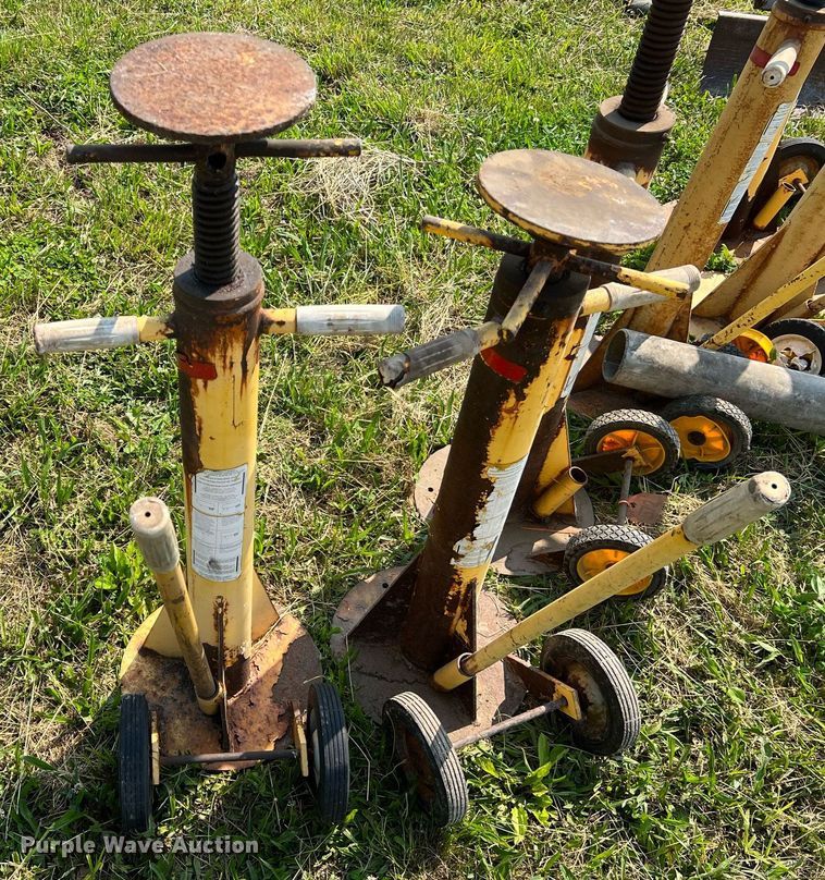 image for item II9076 (7) jack stands
