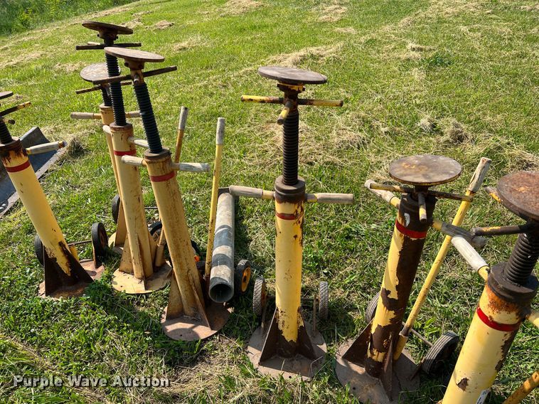 image for item II9076 (7) jack stands