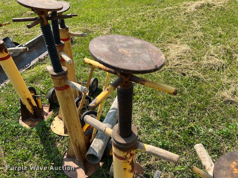 image for item II9076 (7) jack stands