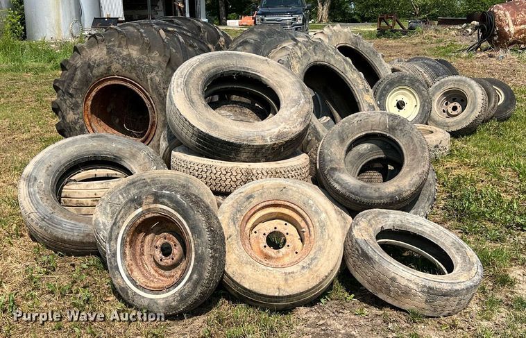 image for item II9078 Wheels and tires